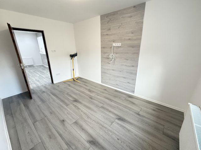 Eladó családi ház, Pakson 49.9 M Ft, 2 szobás