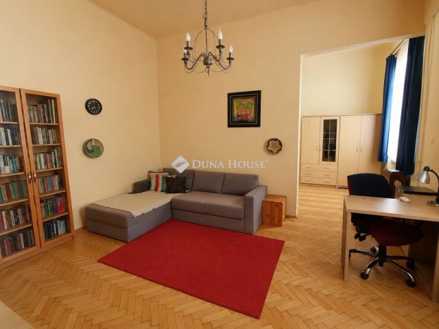 Eladó téglalakás, Budapesten, XII. kerületben, Maros utcában