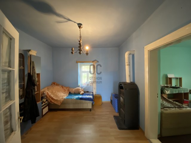 Eladó családi ház, Tápiószőlősön 17 M Ft, 2 szobás