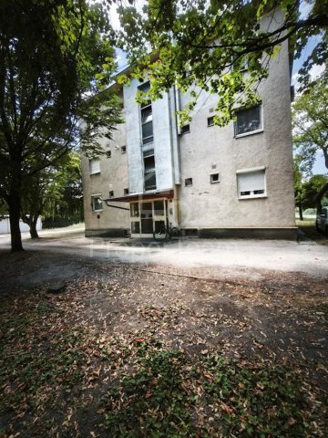 Eladó téglalakás, Tatán 48 M Ft, 2 szobás