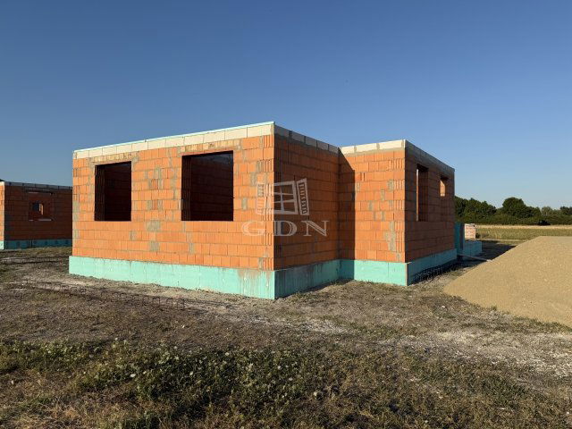 Eladó családi ház, Gyöngyöshalászon 59.9 M Ft, 5 szobás