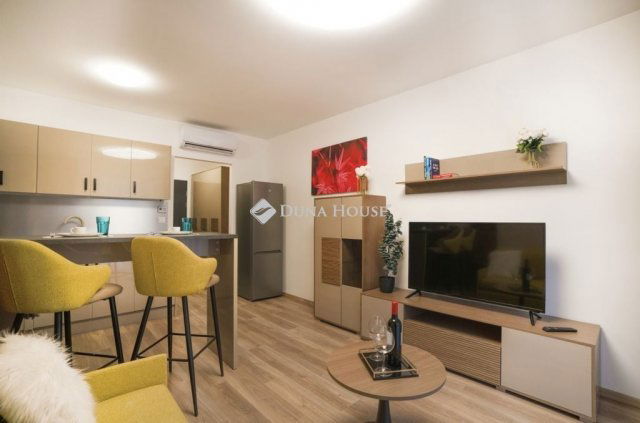 Eladó téglalakás, Budapesten, VIII. kerületben 46.737 M Ft