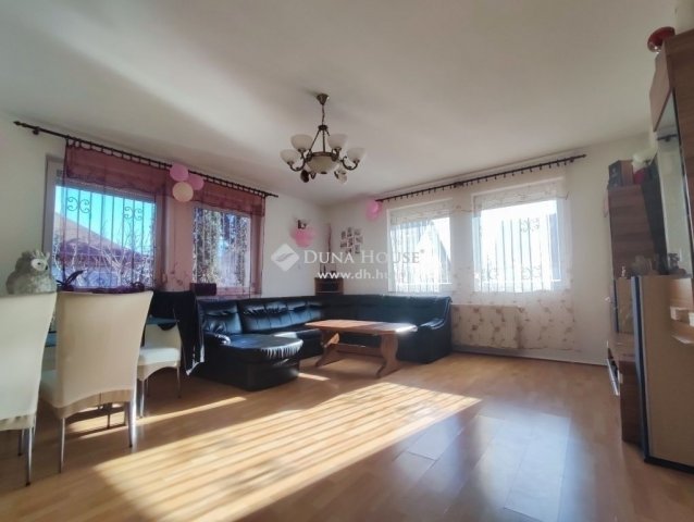 Eladó családi ház, Gyömrőn 104.5 M Ft, 5 szobás