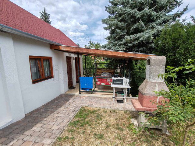 Eladó nyaraló, Balatonalmádiban 83 M Ft, 2 szobás