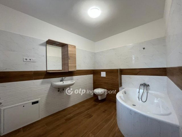 Eladó ikerház, Gödön 90 M Ft, 4 szobás / költözzbe.hu