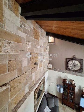 Eladó családi ház, Pécsett 129.9 M Ft, 4 szobás