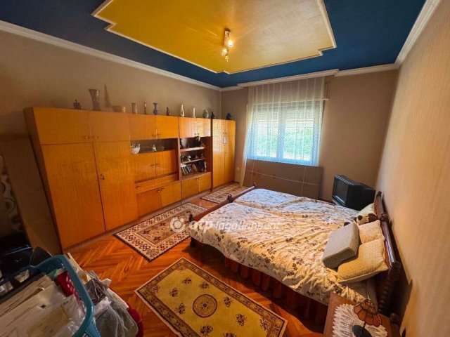 Eladó családi ház, Cegléden 68 M Ft, 3 szobás
