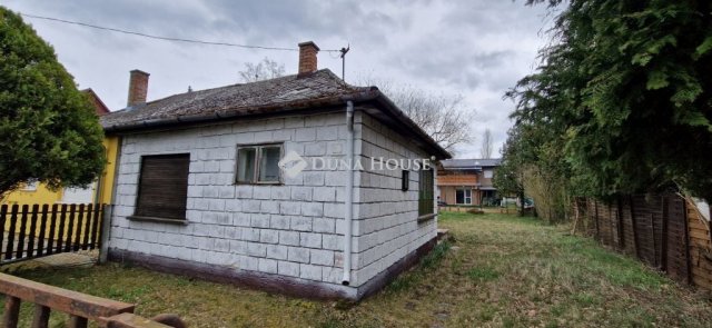 Eladó ikerház, Fonyódon, Virág utcában 58.9 M Ft, 2 szobás