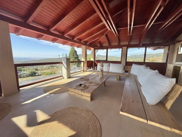 Eladó családi ház, Pécsett 289 M Ft, 4 szobás