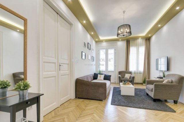 Eladó téglalakás, Budapesten, V. kerületben 349.9 M Ft, 4 szobás