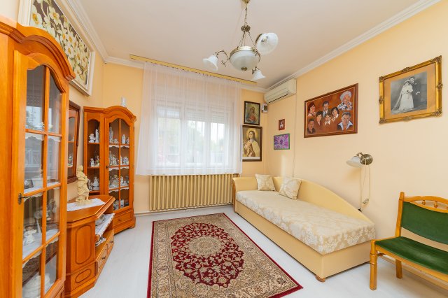 Eladó ikerház, Budapesten, XVIII. kerületben 79.9 M Ft, 4 szobás