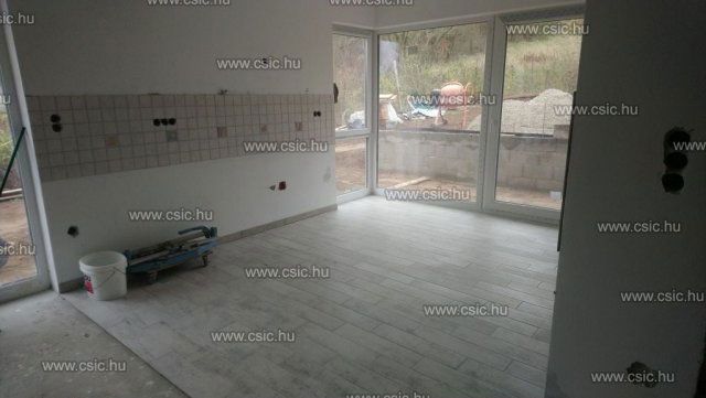 Eladó ikerház, Tahitótfalun 89.9 M Ft, 3 szobás