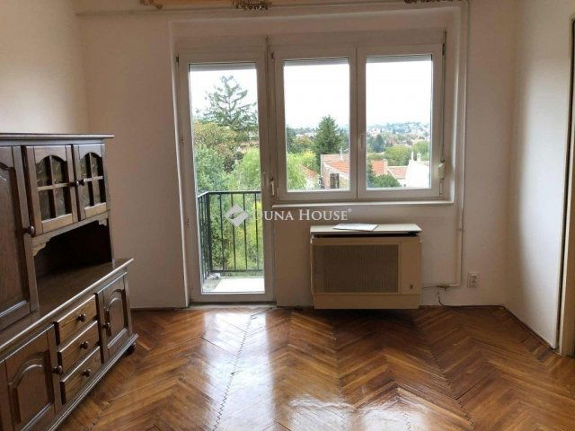 Eladó téglalakás, Pécsett 35.9 M Ft, 2 szobás