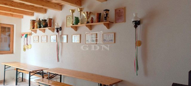 Eladó nyaraló, Velencén 24.9 M Ft, 1 szobás