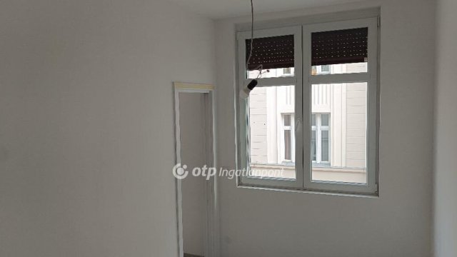 Eladó téglalakás, Budapesten, VI. kerületben 79.9 M Ft