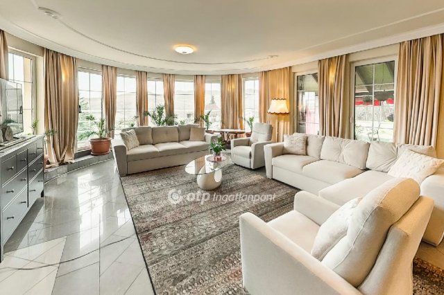 Eladó családi ház, Budapesten, II. kerületben 780 M Ft, 8 szobás