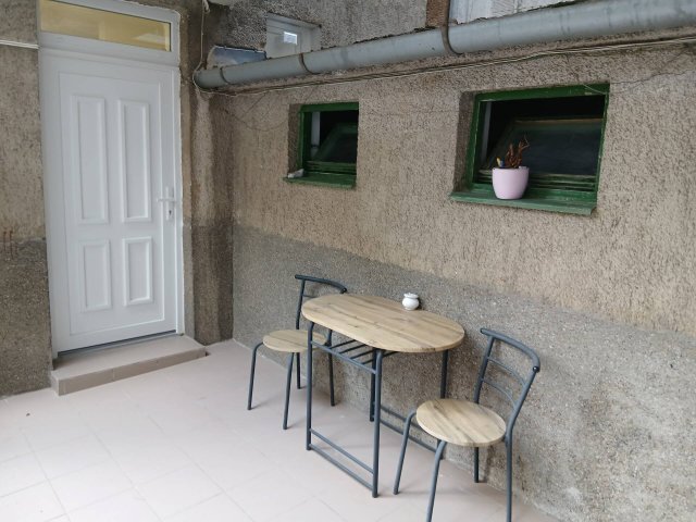 Eladó téglalakás, Pécsett 54.9 M Ft, 1+1 szobás