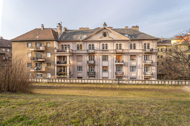 Eladó téglalakás, Budapesten, I. kerületben, Váralja utcában