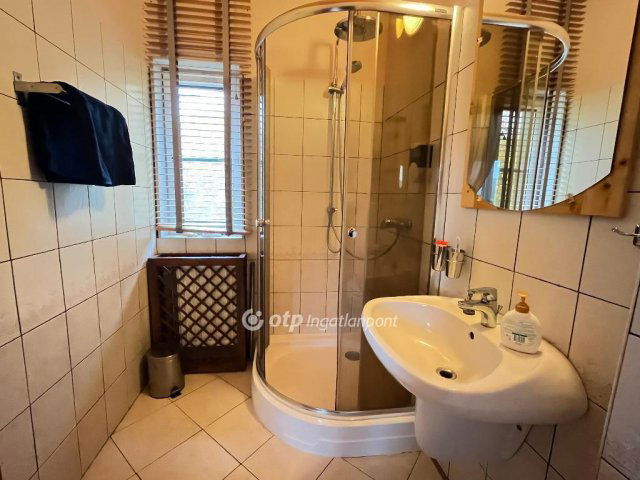 Eladó családi ház, Érden 150 M Ft, 4 szobás