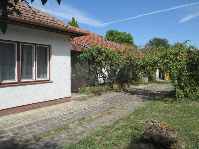 Eladó családi ház, Békéscsabán 44.9 M Ft, 3 szobás