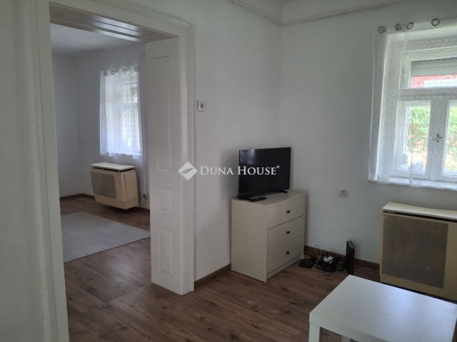 Kiadó családi ház, albérlet, Hatvanban 160 E Ft / hó, 2 szobás