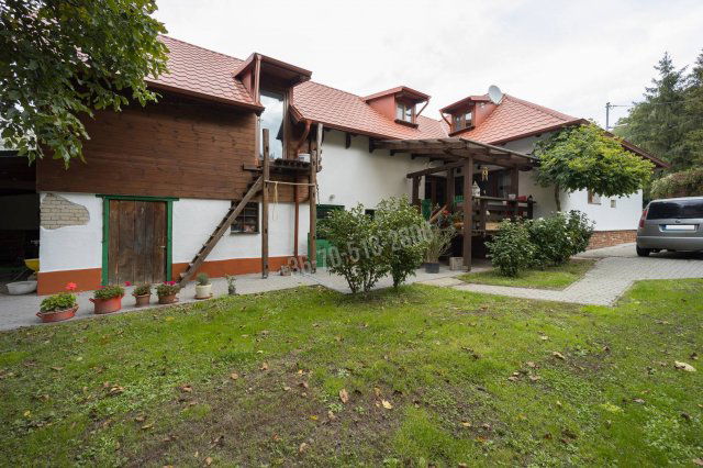 Eladó családi ház, Honton 66 M Ft, 5+1 szobás