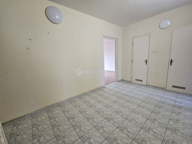 Eladó panellakás, Budapesten, III. kerületben 69.9 M Ft, 3 szobás