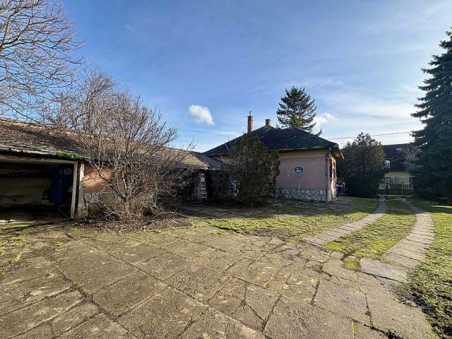 Eladó családi ház, Budakalászon 94.9 M Ft, 3 szobás