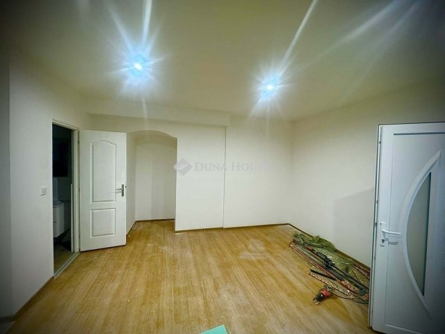 Eladó iroda, Budapesten, IX. kerületben 42 M Ft, 1 szobás