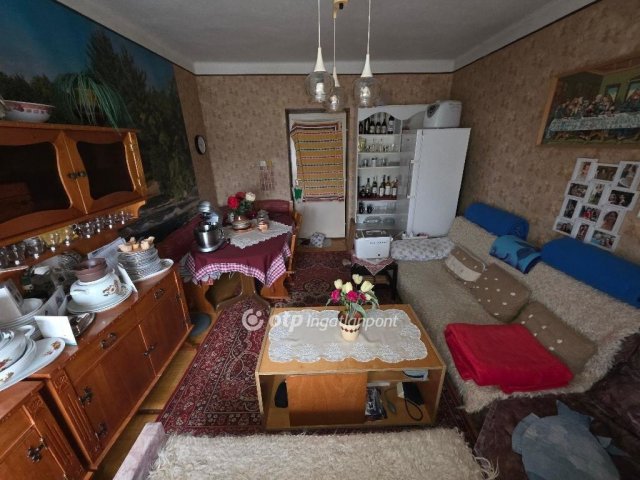 Eladó családi ház, Polgáron 33.9 M Ft, 3+1 szobás