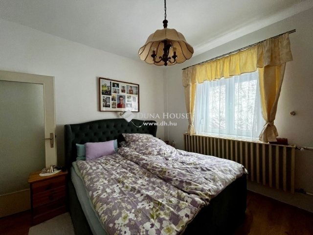 Eladó családi ház, Óbányán 109.5 M Ft, 6 szobás