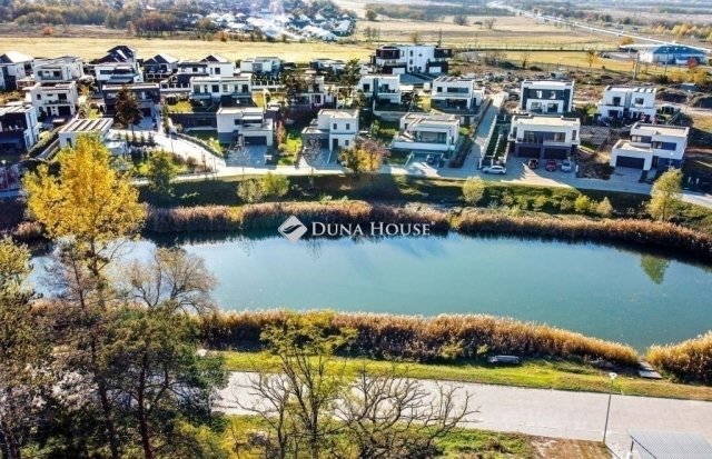 Eladó ikerház, Mogyoródon 198.75 M Ft, 4 szobás