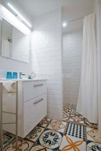 Eladó téglalakás, Pécsett 39.9 M Ft, 1 szobás
