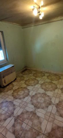 Eladó családi ház, Szegeden 35.9 M Ft, 2 szobás