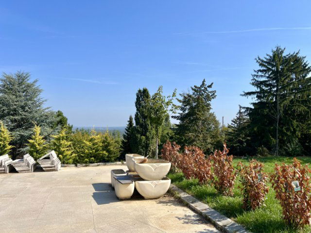 Eladó családi ház, Budapesten, III. kerületben 1100 M Ft