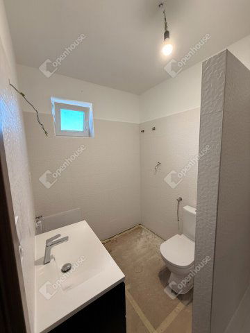 Eladó családi ház, Környén 66 M Ft, 3 szobás