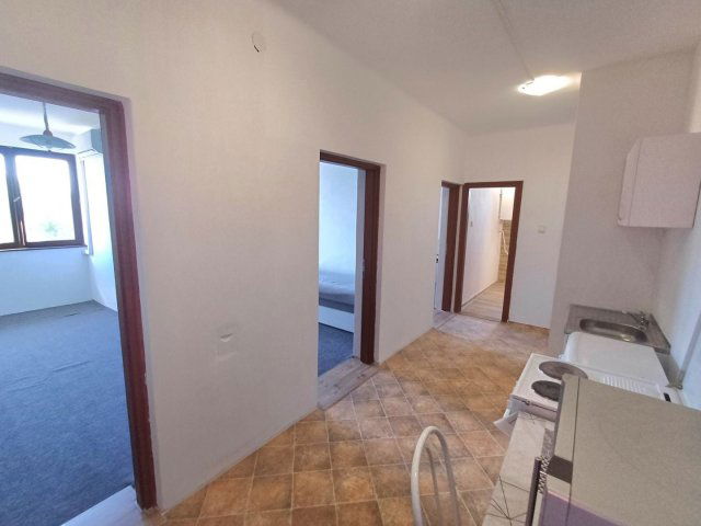 Eladó téglalakás, Debrecenben 34 M Ft, 3 szobás