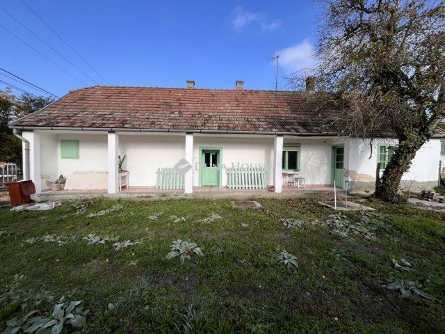 Eladó családi ház, Kisszékelyen 30 M Ft, 2 szobás