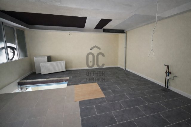 Eladó ipari ingatlan, Budapesten, VIII. kerületben 73.9 M Ft