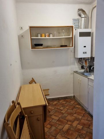 Kiadó téglalakás, albérlet, Pécsett, János utcában, 2 szobás
