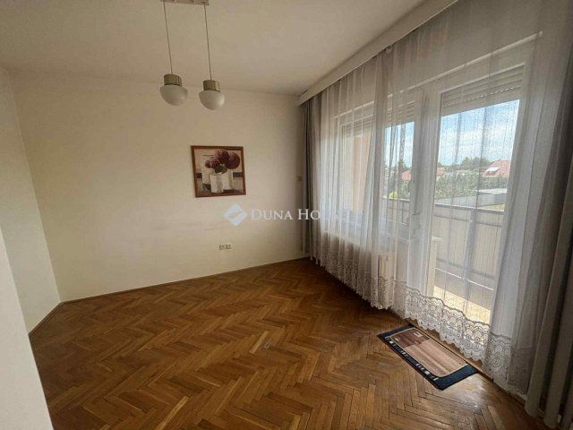 Eladó téglalakás, Mosonmagyaróváron 49.9 M Ft, 2 szobás