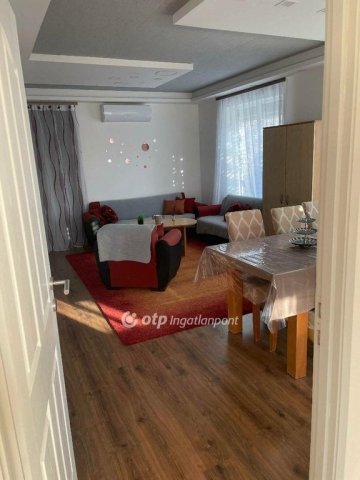 Kiadó családi ház, albérlet, Ebesen 350 E Ft / hó, 5+1 szobás