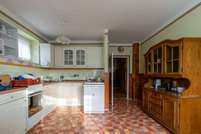 Eladó családi ház, Mosonmagyaróváron 85 M Ft, 4+2 szobás