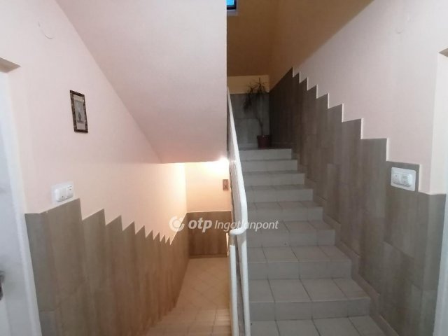 Eladó téglalakás, Hajdúböszörményen 46.9 M Ft, 2 szobás