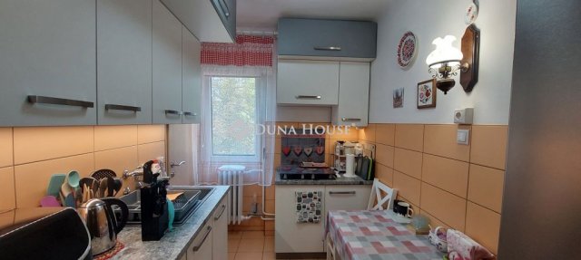 Eladó téglalakás, Tatabányán, Fellner Jakab téren 38.5 M Ft