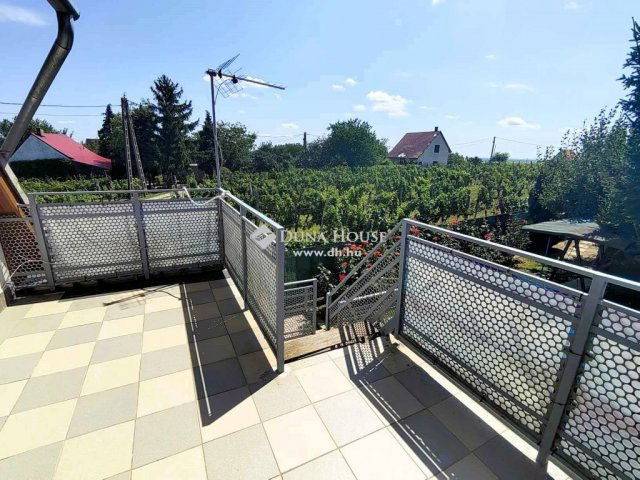 Eladó nyaraló, Szekszárdon 23.5 M Ft, 1 szobás