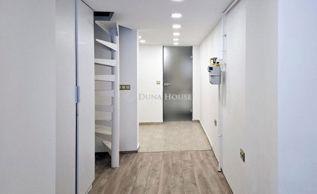 Eladó téglalakás, Budapesten, VII. kerületben, Garay téren