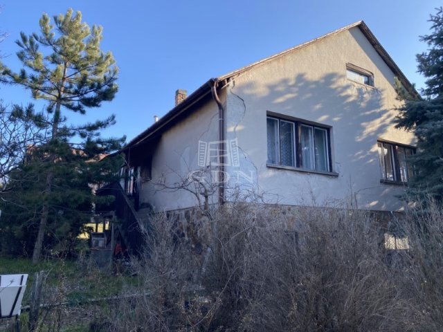 Eladó családi ház, Sukorón 59 M Ft, 4 szobás