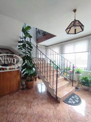 Eladó hotel, Eplényen 210 M Ft, 12+1 szobás