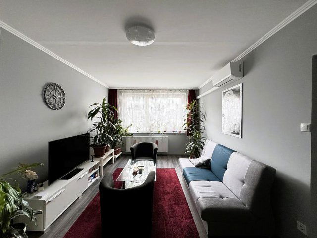 Eladó panellakás, Budapesten, III. kerületben 73.9 M Ft, 2 szobás